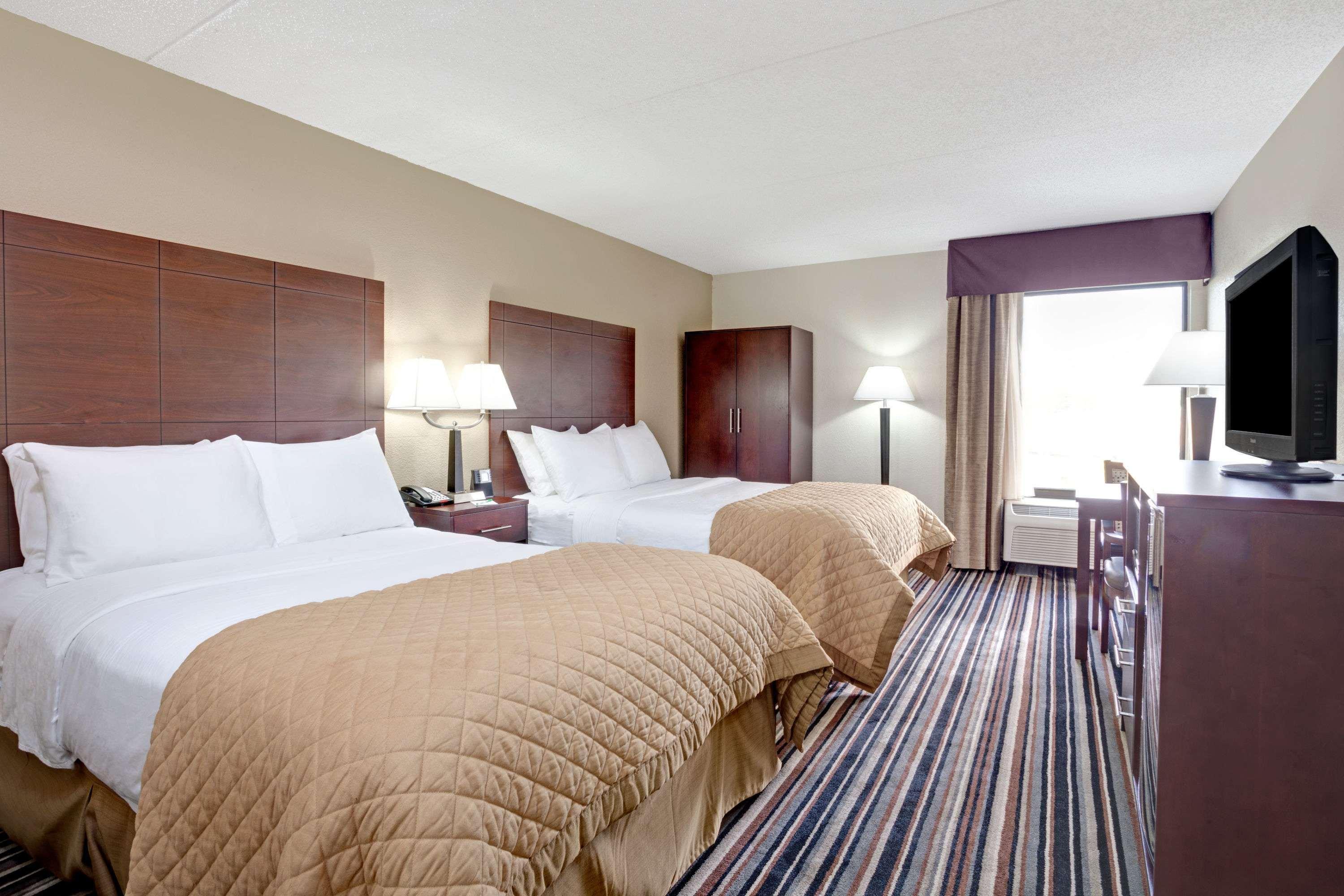 Hotel Wyndham Garden Charlotte Executive Park Exterior foto