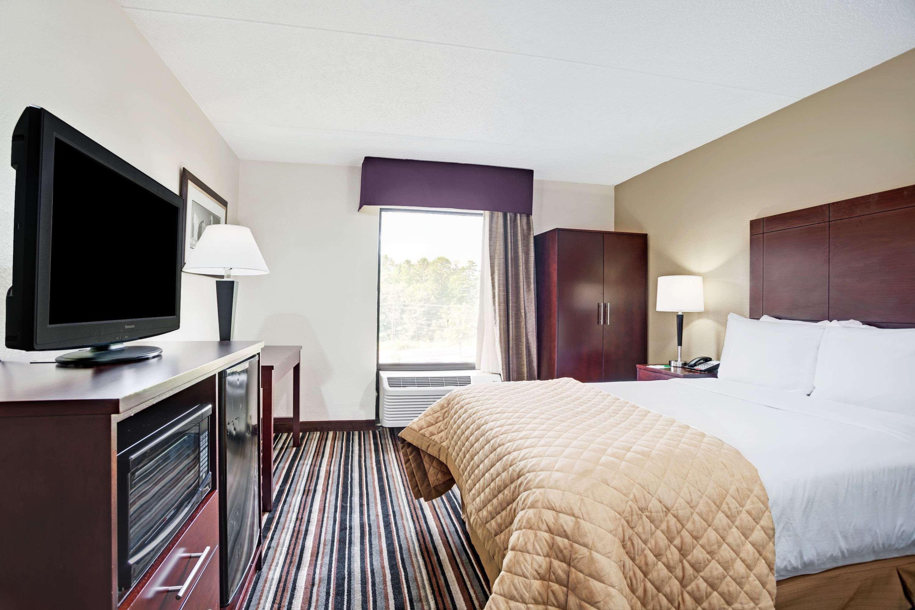 Hotel Wyndham Garden Charlotte Executive Park Exterior foto